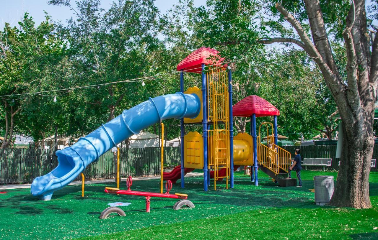 בלום ווילג' - קייקי כפר בלום Hotel Ngoại thất bức ảnh
